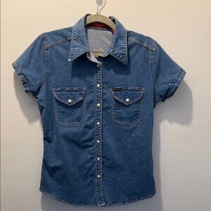 Vintage Banana Repulic denim button up short sleeve shirt in size small
